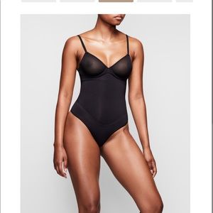 SKIMS HIGH WAISTED BONDED THONG, Onyx